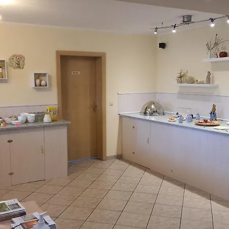 招待所 Hanni Sellin (Rugen)